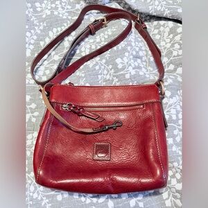 Auth Dooney RED 100% FLORENTINE leather  ALLISON crossbody bag EUC